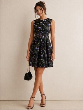 🌺 Glamorous Floral Fit & Flare Mini Dress